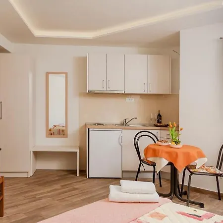 Apartmanhotel Putnik 3*