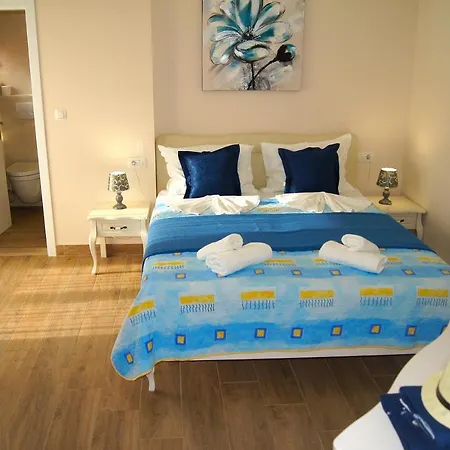 アパートホテル Putnik Baška Voda