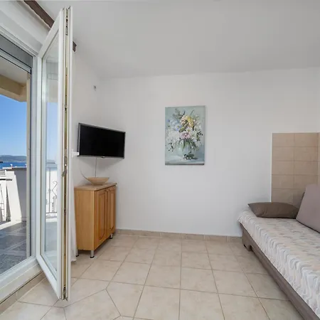 Putnik 3* Baška Voda