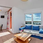 Putnik Lägenhetshotell Baška Voda