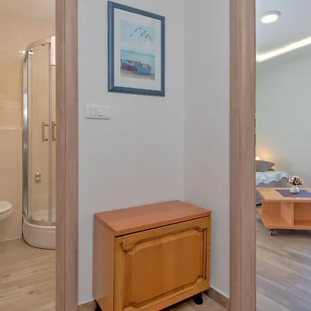 Putnik Aparthotel 3*