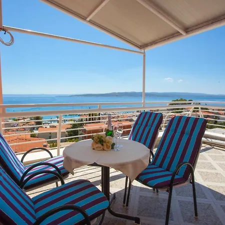 Putnik Aparthotel 3*