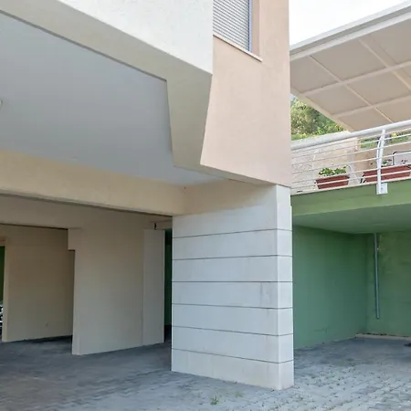 Putnik 3* Baška Voda