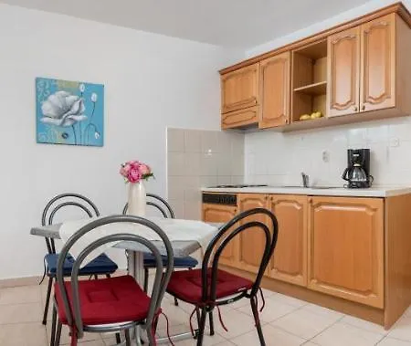 Aparthotel Putnik Baška Voda