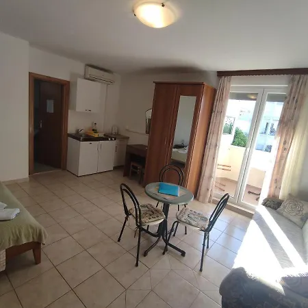 Putnik 3* Baška Voda