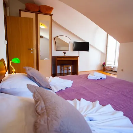 Putnik 3* Baška Voda