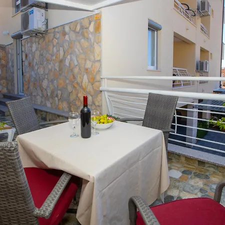 Putnik Aparthotel Baška Voda