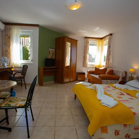 Putnik 3* Baška Voda