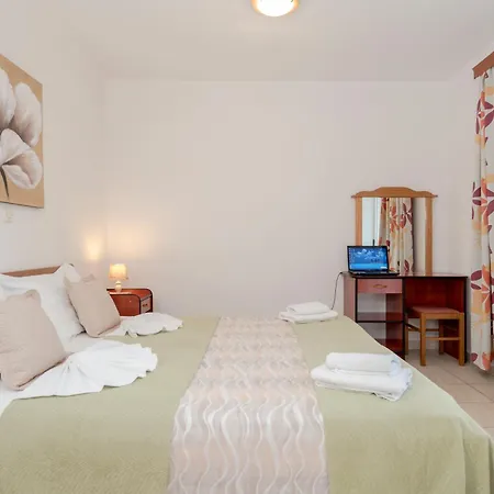 Aparthotel Putnik 3*